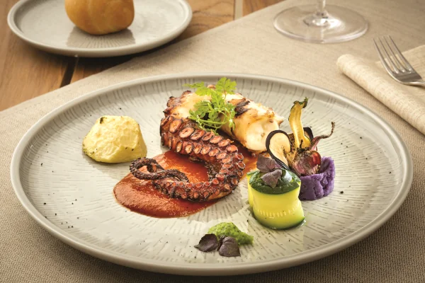 Restaurant et Lounge Bar 11