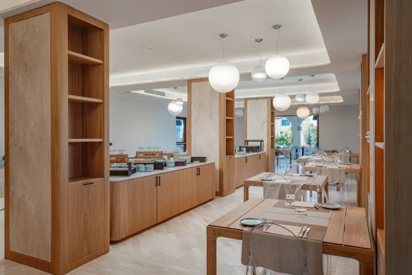 Restaurant et Lounge Bar 7
